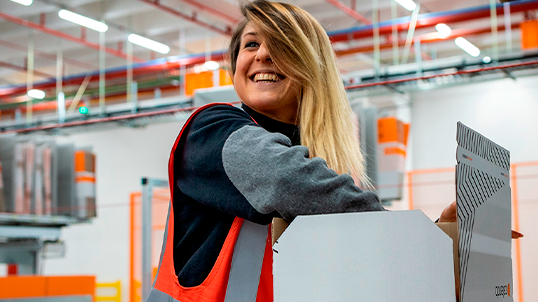 Упаковка одягу та аксесуарів Zalando
